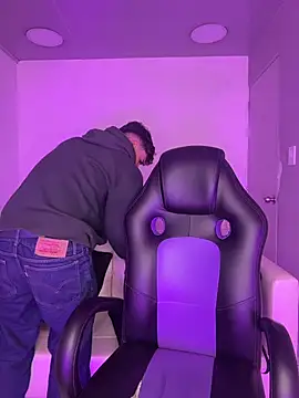 AdrianRinaldi online show from February 2026 08:19:01 PM