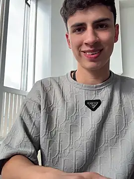 Snapshot of AdrianRinaldi chatting on October 2025 08:31:01 PM AdrianRinaldi online show from October 2025 08:31:01 PM