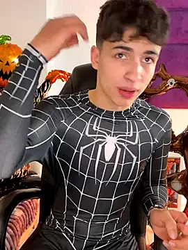 AdrianRinaldi online show from October 2025 08:32:02 PM