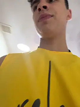 AdrianRinaldi online show from November 2025 08:13:02 PM