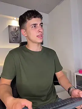 AdrianRinaldi online show from March 2026 10:33:02 PM