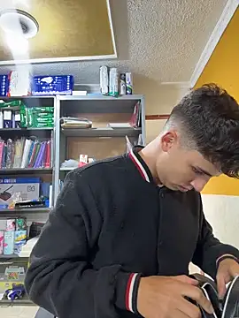 AdrianRinaldi online show from April 2026 07:38:02 PM