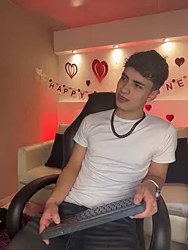 AdrianRinaldi online show from February 2026 08:08:01 PM