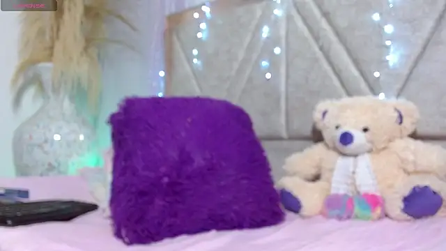 Carolinagarcia12345 online show from April 2026 07:03:02 AM