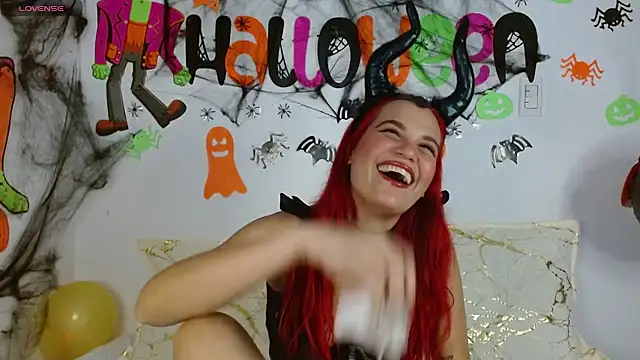 Carolinagarcia12345 online show from November 2025 06:50:02 AM