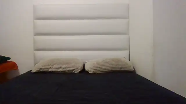 Snapshot of SexyNonnyy chatting on April 2026 01:32:02 AM SexyNonnyy online show from April 2026 01:32:02 AM