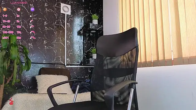 Rafael Mendezz online show from April 2026 08:43:01 PM