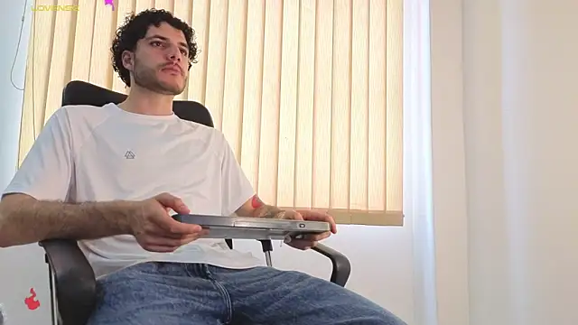 Rafael Mendezz online show from March 2026 08:34:02 PM