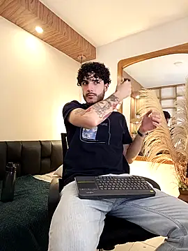 Rafael Mendezz online show from February 2026 08:39:01 PM