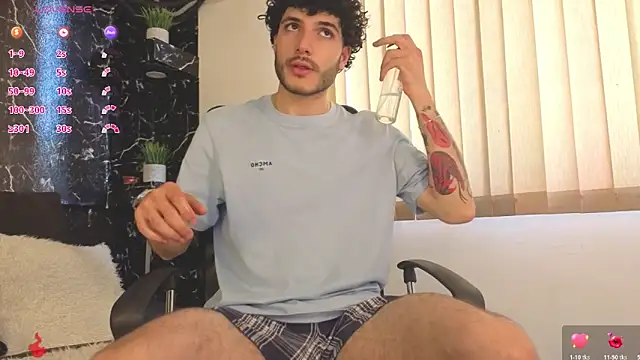 Snapshot of Rafael_Mendezz chatting on May 2026 08:45:02 PM Rafael Mendezz online show from May 2026 08:45:02 PM