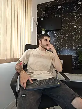 Snapshot of Rafael_Mendezz chatting on July 2026 08:04:01 PM Rafael Mendezz online show from July 2026 08:04:01 PM
