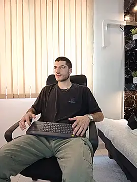 Snapshot of Rafael_Mendezz chatting on June 2026 07:33:01 PM Rafael Mendezz online show from June 2026 07:33:01 PM
