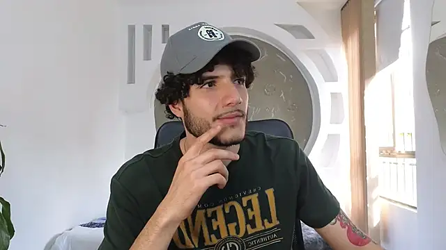 Snapshot of Rafael_Mendezz chatting on November 2025 08:13:02 PM Rafael Mendezz online show from November 2025 08:13:02 PM