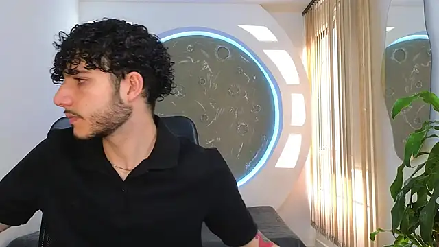 Rafael Mendezz online show from September 2025 08:57:01 PM