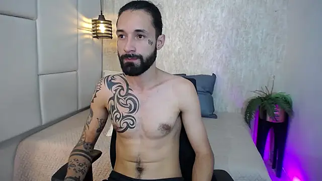 Hisoka 011 online show from February 2026 07:44:01 PM