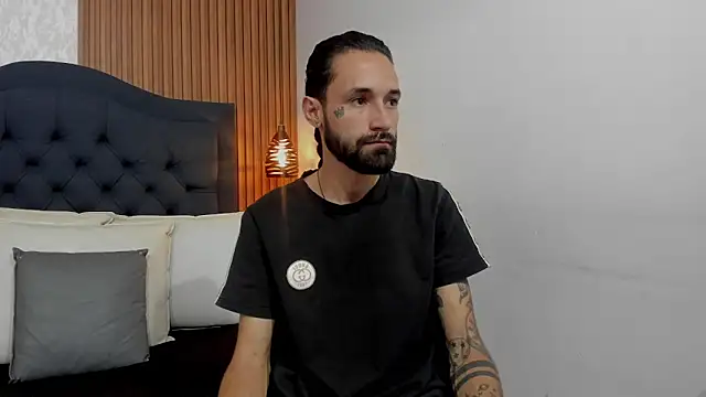 Hisoka 011 online show from April 2026 07:43:02 PM