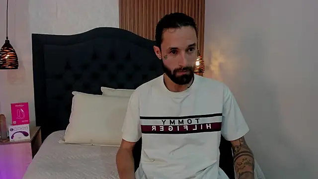 Hisoka 011 online show from April 2026 07:20:01 PM