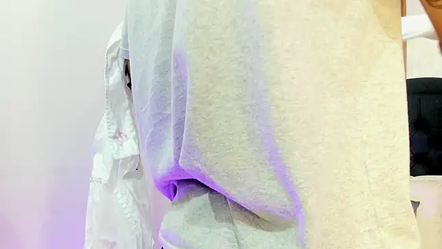 Hisoka 011 online show from February 2026 07:21:02 PM