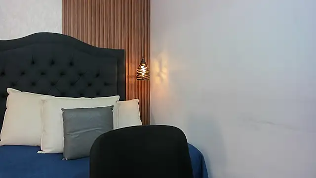 Hisoka 011 online show from April 2026 07:18:01 PM