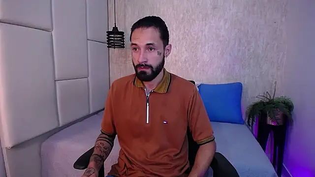 Hisoka 011 online show from February 2026 07:58:01 PM