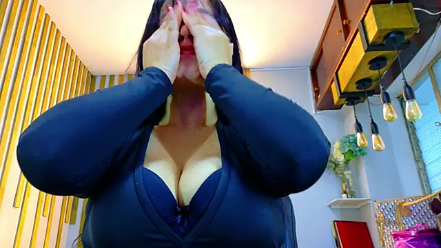 Jennifer Vega1 online show from December 2025 06:40:01 PM