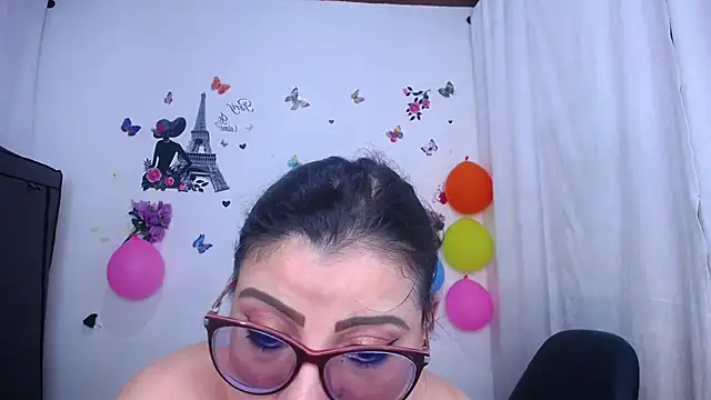 Snapshot of ValeriaHairy chatting on October 2025 06:30:02 PM ValeriaHairy online show from October 2025 06:30:02 PM