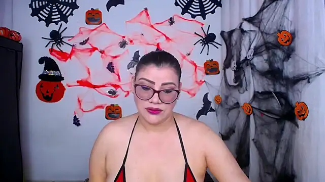 Snapshot of ValeriaHairy chatting on October 2025 03:59:02 AM ValeriaHairy online show from October 2025 03:59:02 AM