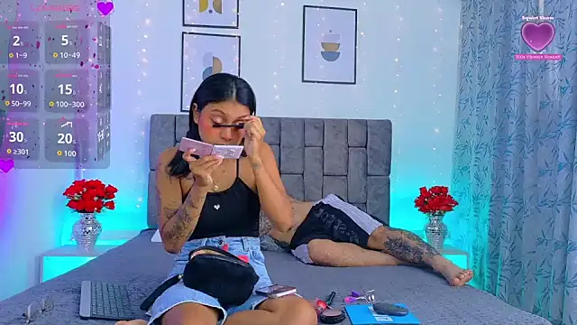 Soffia Konig  online show from July 2026 12:37:02 PM