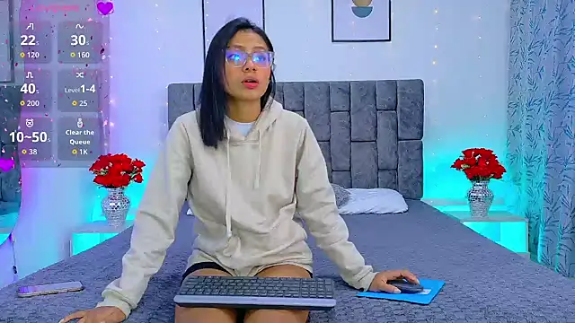 Snapshot of Soffia_Konig_ chatting on May 2026 12:19:01 PM Soffia Konig online show from May 2026 12:19:01 PM