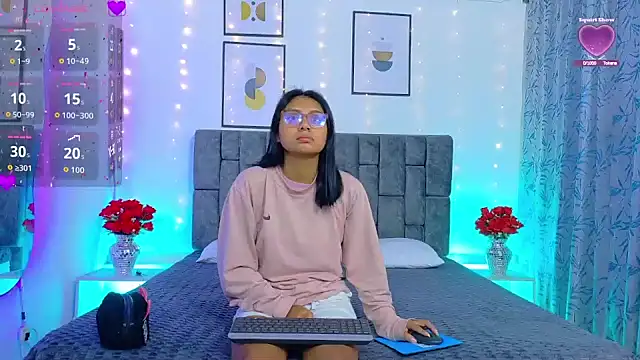Soffia Konig  online show from July 2026 12:25:01 PM