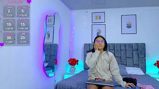 Snapshot of Soffia_Konig_ chatting on April 2026 12:09:01 PM Soffia Konig online show from April 2026 12:09:01 PM