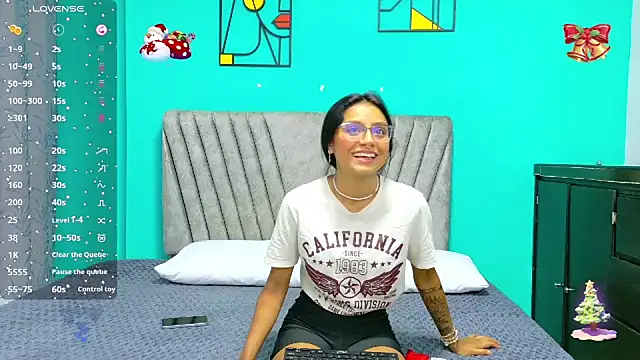 Soffia Konig  online show from December 2025 08:19:01 PM