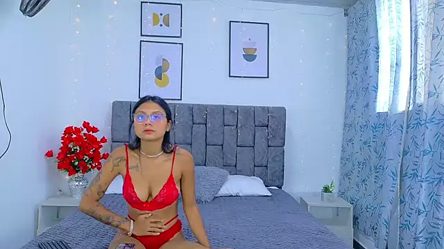 Soffia Konig  online show from February 2026 07:30:02 PM