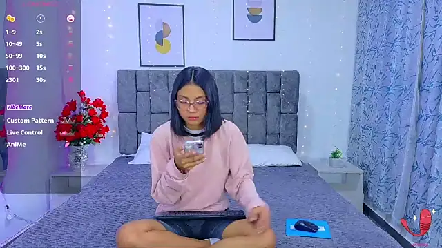 Soffia Konig  online show from February 2026 12:07:01 PM