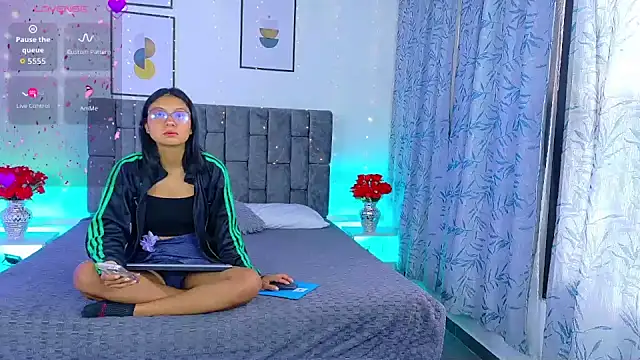 Soffia Konig  online show from March 2026 12:08:01 PM