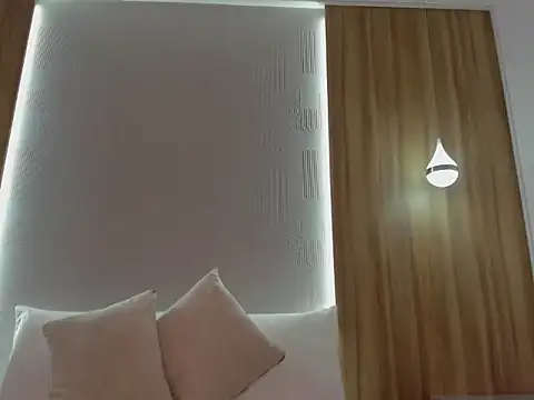 samantha 17  online show from March 2026 02:28:01 AM