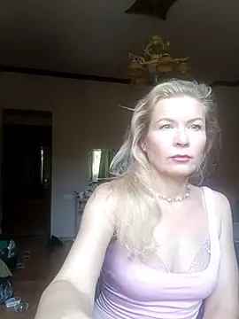 Snapshot of Julia_Giulia chatting on October 2025 10:39:01 AM Julia Giulia online show from October 2025 10:39:01 AM