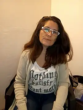 Merida2276 online show from November 2025 03:32:01 AM