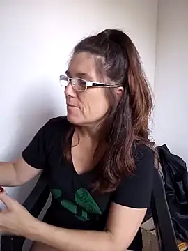 Merida2276 online show from November 2025 10:02:02 PM