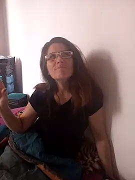 Merida2276 online show from November 2025 05:28:01 PM