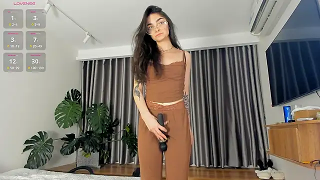 Morena Dolce online show from March 2026 01:12:02 PM