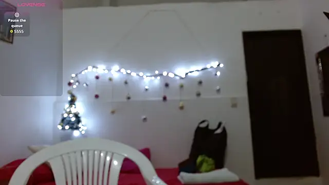 CanelaDeluxe online show from December 2025 01:41:02 AM