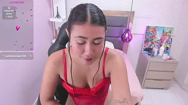 TIFFANY BELLO online show from November 2025 02:56:02 AM