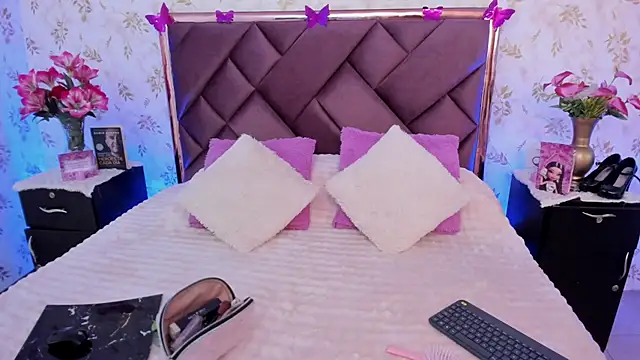 Eva Alzair online show from December 2025 07:37:02 PM