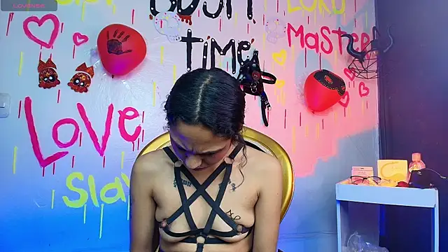 Sweettpleasure online show from November 2025 04:00:01 PM