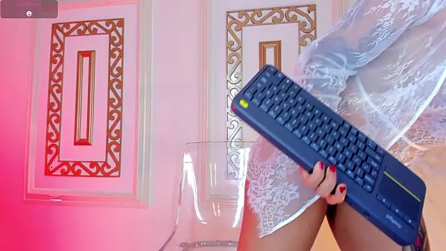 cocoamore online show from February 2026 11:43:02 AM