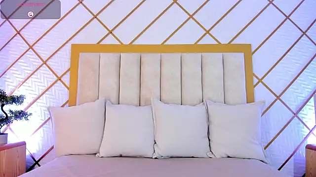 Snapshot of cocoamore chatting on November 2025 11:31:02 AM cocoamore online show from November 2025 11:31:02 AM