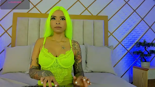 cocoamore online show from December 2025 11:35:01 AM