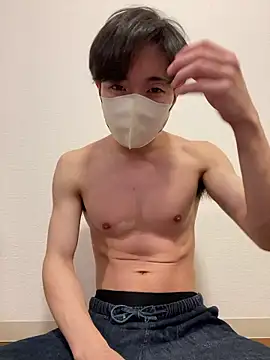 Snapshot of Yuma0718 chatting on February 2026 12:24:02 PM Yuma0718 online show from February 2026 12:24:02 PM