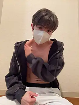 Snapshot of Yuma0718 chatting on February 2026 01:30:02 AM Yuma0718 online show from February 2026 01:30:02 AM